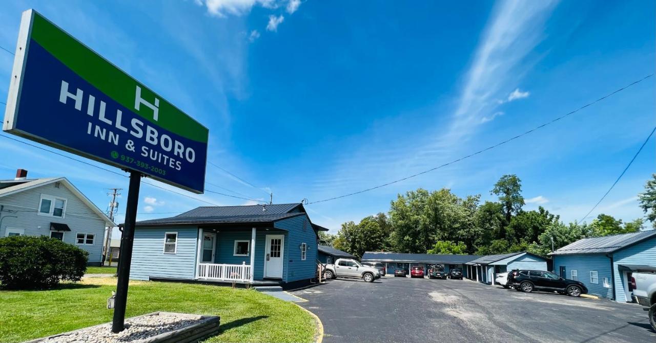 Hillsboro Inn & Suites Exterior photo